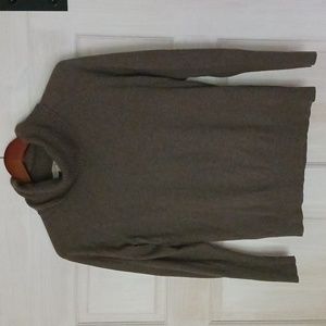 LOFT beige turtleneck